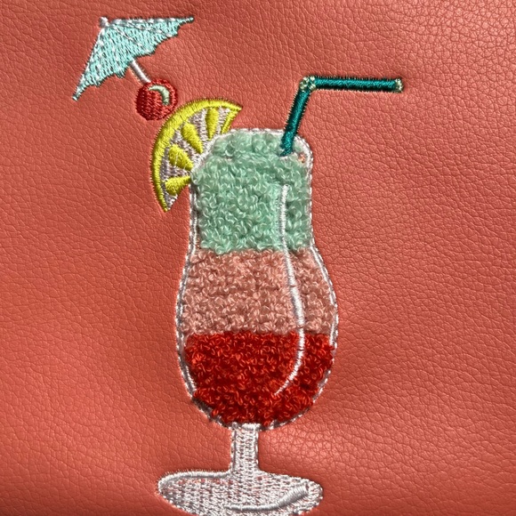 Old Navy summer clutch…size 8x6… with card slots… - Picture 2 of 4